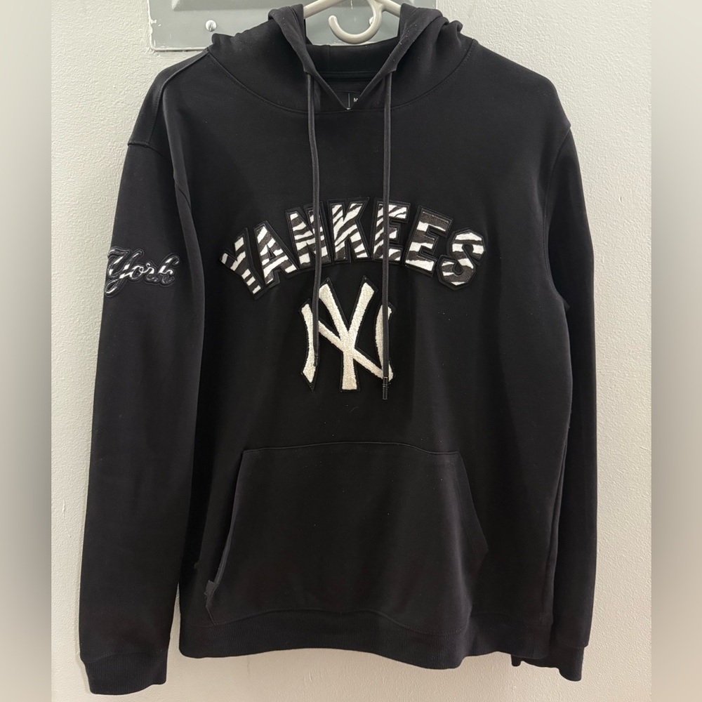 Pro Standard New York Yankees Hoodie